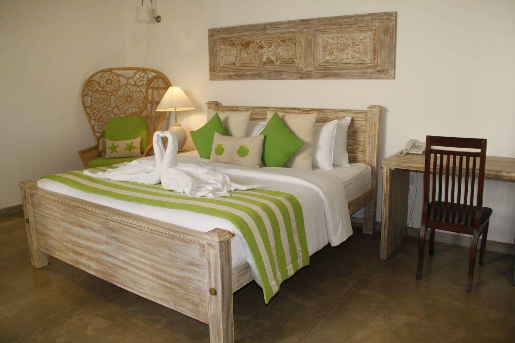 The Beach Boutique Uswetakeiyawa Dış mekan fotoğraf